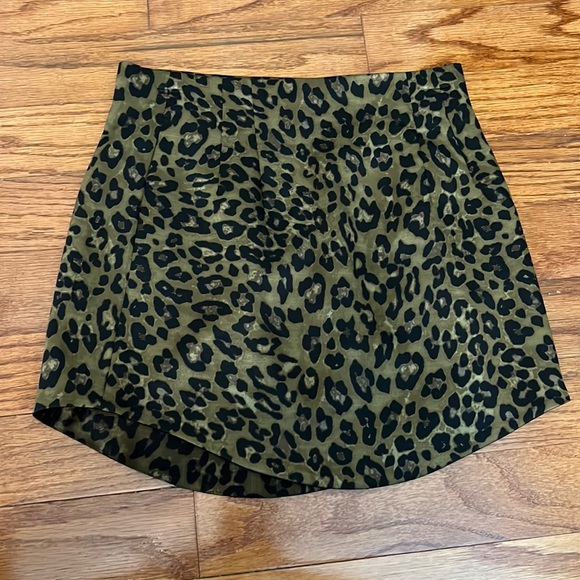 Zara Skirt - Picture 1 of 6